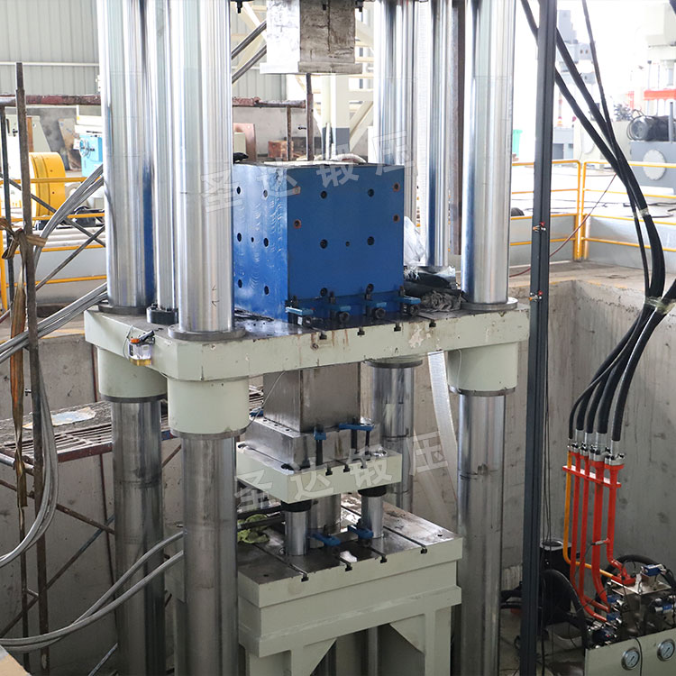 匣缽液壓機試機 匣缽液壓機試機